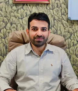  Dr. Vineet Mutneja