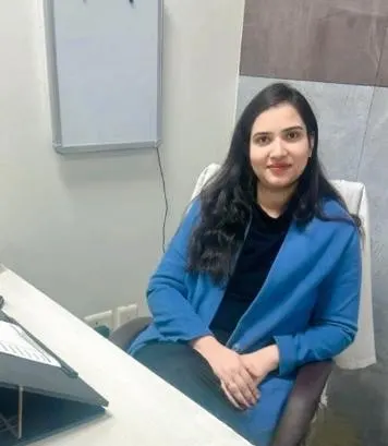 Dr. Rupali (PT)